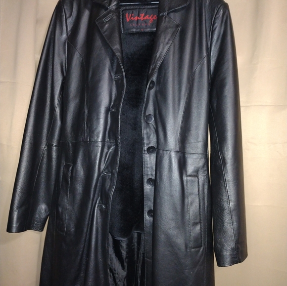 Black leather trench coat - Picture 2 of 9